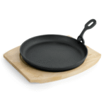 Servierpfanne IRON DINING, mit Holzuntersetzer, Ø 22 cm, Höhe 2,5 cm, Gusseisen, Holz - 3520220 - 3520220