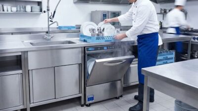 Gastro Spülmaschine mit Ablaufpumpe